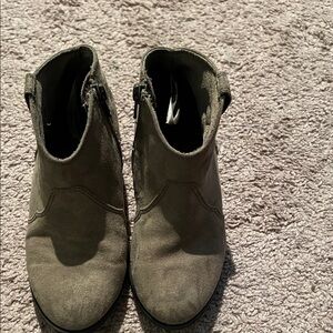 Old Navy Kids' Suede Boots - Olive Green